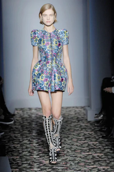 Look 2